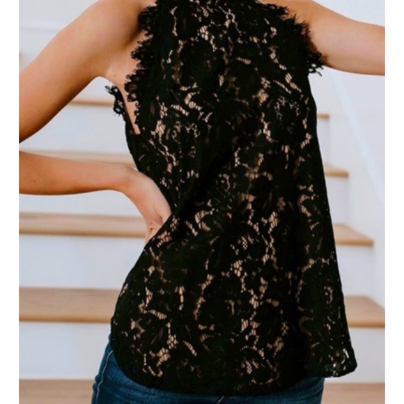 Floral lace halter style blouse. Boutique find. - Picture 4 of 6